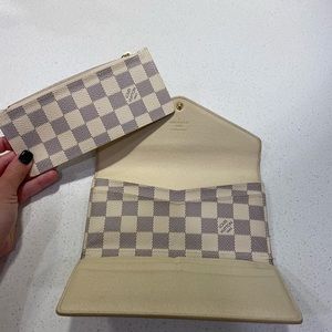 Louis Vuitton Josephine Wallet